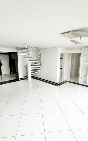 Apartamento à venda com 208m², 3 quartos e 1 vaga Apartamento à venda com 208m², 3 quartos e 1 vagaSala