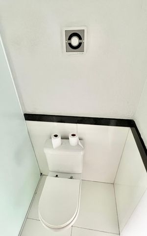 Apartamento à venda com 208m², 3 quartos e 1 vaga Apartamento à venda com 208m², 3 quartos e 1 vagaBanheiro Social 2