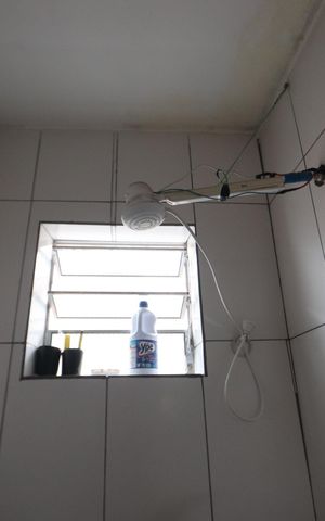 Casa à venda com 200m², 1 quarto e 2 vagasBanheiro - Casa 2