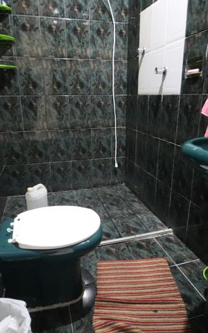 Casa à venda com 200m², 1 quarto e 2 vagasBanheiro de Baixo
