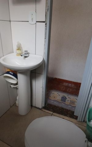 Casa à venda com 200m², 1 quarto e 2 vagasBanheiro - Casa 2