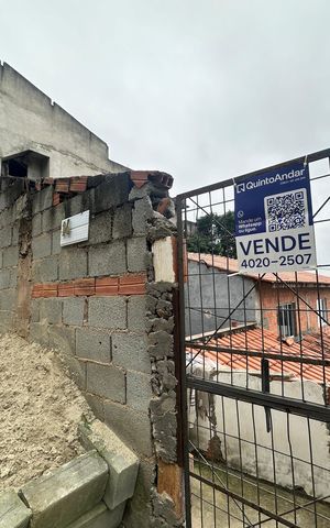 Casa para alugar com 561m², 3 quartos e 6 vagas Casa para alugar com 561m², 3 quartos e 6 vagasFachada