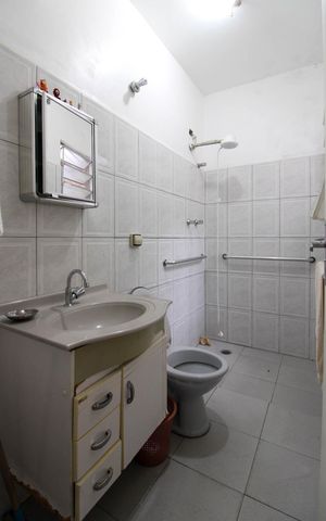 Casa à venda com 100m², 3 quartos e 1 vaga Casa à venda com 100m², 3 quartos e 1 vagaBanheiro