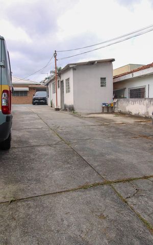 Casa à venda com 100m², 3 quartos e 1 vaga Casa à venda com 100m², 3 quartos e 1 vagaGaragem