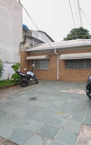 Casa à venda com 100m², 3 quartos e 1 vaga Casa à venda com 100m², 3 quartos e 1 vagaGaragem