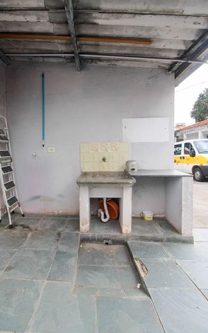 Casa à venda com 100m², 3 quartos e 1 vaga Casa à venda com 100m², 3 quartos e 1 vagaÁrea de Serviço