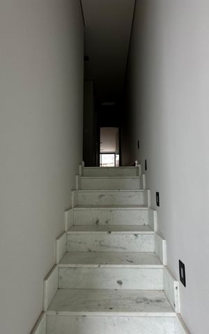 Casa de condomínio à venda com 130m², 3 quartos e 2 vagas Casa de condomínio à venda com 130m², 3 quartos e 2 vagasEscada