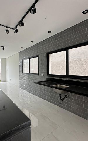 Casa de condomínio à venda com 130m², 3 quartos e 2 vagas Casa de condomínio à venda com 130m², 3 quartos e 2 vagasCozinha