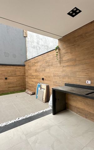 Casa de condomínio à venda com 130m², 3 quartos e 2 vagas Casa de condomínio à venda com 130m², 3 quartos e 2 vagasÁrea de Serviço