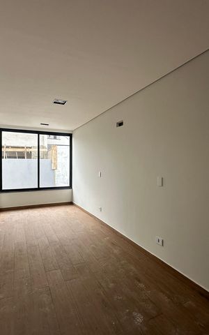 Casa de condomínio à venda com 130m², 3 quartos e 2 vagas Casa de condomínio à venda com 130m², 3 quartos e 2 vagasSuíte