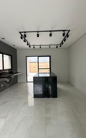 Casa de condomínio à venda com 130m², 3 quartos e 2 vagas Casa de condomínio à venda com 130m², 3 quartos e 2 vagasCozinha
