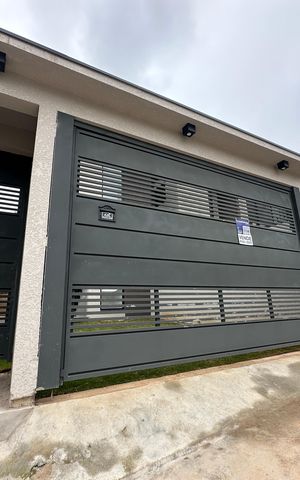 Casa de condomínio à venda com 130m², 3 quartos e 2 vagas Casa de condomínio à venda com 130m², 3 quartos e 2 vagasFachada