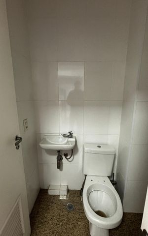 Apartamento à venda com 163m², 3 quartos e 3 vagas Apartamento à venda com 163m², 3 quartos e 3 vagasBanheiro de serviço