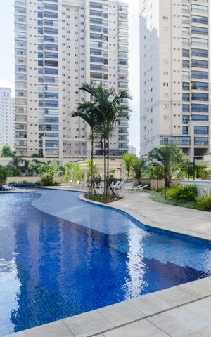 Apartamento à venda com 163m², 3 quartos e 3 vagas Apartamento à venda com 163m², 3 quartos e 3 vagasPiscina