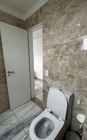 Apartamento à venda com 163m², 3 quartos e 3 vagas Apartamento à venda com 163m², 3 quartos e 3 vagasBanheiro da Suíte 1