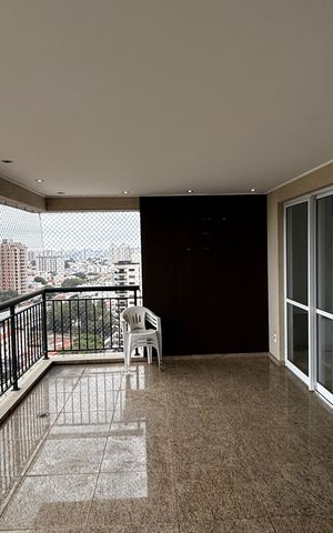 Apartamento à venda com 163m², 3 quartos e 3 vagas Apartamento à venda com 163m², 3 quartos e 3 vagasVaranda da Sala