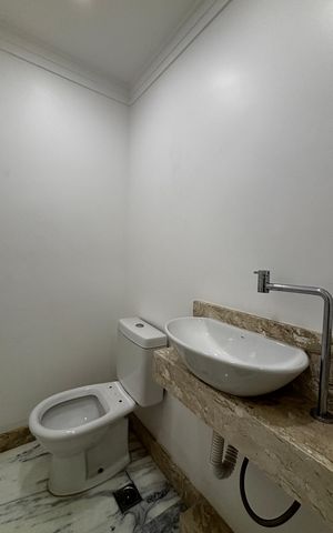 Apartamento à venda com 163m², 3 quartos e 3 vagas Apartamento à venda com 163m², 3 quartos e 3 vagasLavabo