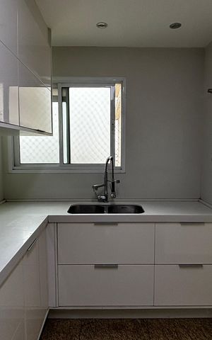 Apartamento à venda com 163m², 3 quartos e 3 vagas Apartamento à venda com 163m², 3 quartos e 3 vagasCozinha
