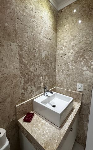 Apartamento à venda com 163m², 3 quartos e 3 vagas Apartamento à venda com 163m², 3 quartos e 3 vagasBanheiro da Suíte 2