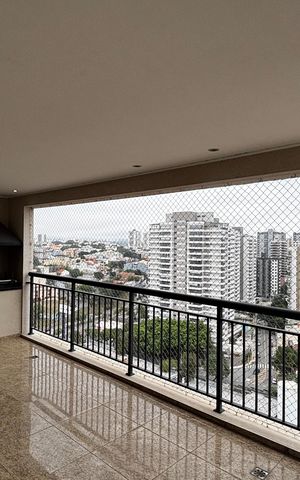 Apartamento à venda com 163m², 3 quartos e 3 vagas Apartamento à venda com 163m², 3 quartos e 3 vagasVaranda da Sala