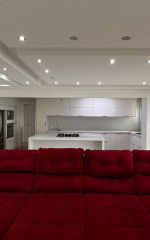 Apartamento à venda com 163m², 3 quartos e 3 vagas Apartamento à venda com 163m², 3 quartos e 3 vagasSala