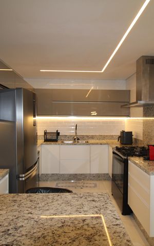 Casa de condomínio à venda com 289m², 4 quartos e 4 vagasCozinha