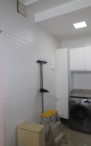 Casa de condomínio à venda com 289m², 4 quartos e 4 vagasÁrea de Serviço