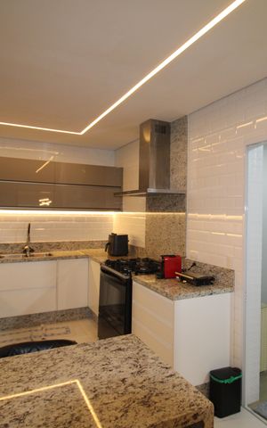 Casa de condomínio à venda com 289m², 4 quartos e 4 vagasCozinha
