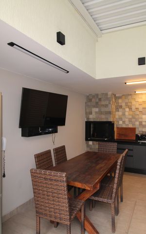 Casa de condomínio à venda com 289m², 4 quartos e 4 vagasÁrea de Lazer