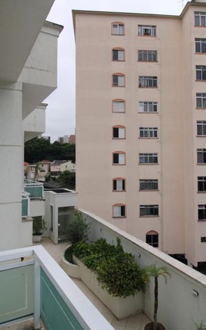 Casa de condomínio à venda com 289m², 4 quartos e 4 vagasQuarto 3 - Varanda