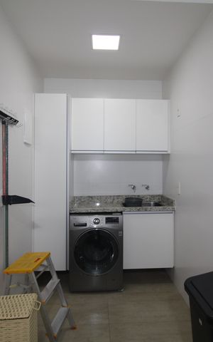 Casa de condomínio à venda com 289m², 4 quartos e 4 vagasÁrea de Serviço