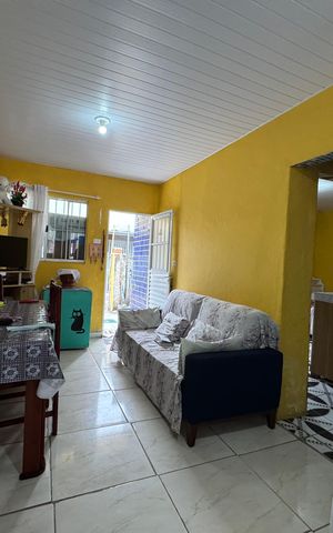 Casa à venda com 105m², 2 quartos e 1 vaga Casa à venda com 105m², 2 quartos e 1 vagaSala