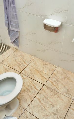 Casa à venda com 102m², 4 quartos e sem vaga Casa à venda com 102m², 4 quartos e sem vagaBanheiro da Suíte