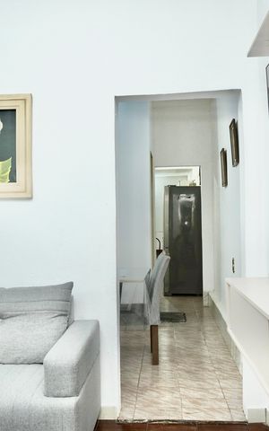 Casa à venda com 102m², 4 quartos e sem vaga Casa à venda com 102m², 4 quartos e sem vagaSala