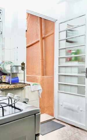 Casa à venda com 102m², 4 quartos e sem vaga Casa à venda com 102m², 4 quartos e sem vagaCozinha