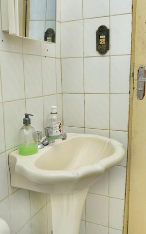 Casa à venda com 102m², 4 quartos e sem vaga Casa à venda com 102m², 4 quartos e sem vagaBanheiro Social