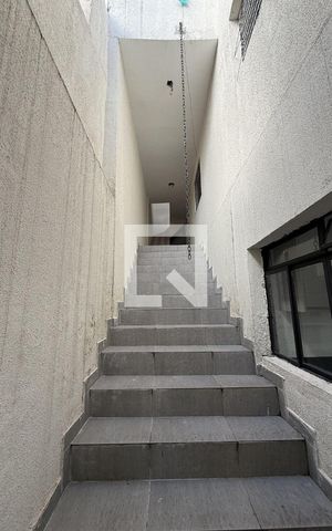 Casa à venda com 150m², 2 quartos e 2 vagas Casa à venda com 150m², 2 quartos e 2 vagasÁrea externa