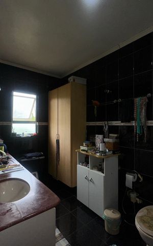 Casa à venda com 199m², 3 quartos e 2 vagas Casa à venda com 199m², 3 quartos e 2 vagasBanheiro da Suíte