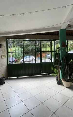Casa à venda com 199m², 3 quartos e 2 vagas Casa à venda com 199m², 3 quartos e 2 vagasGaragem