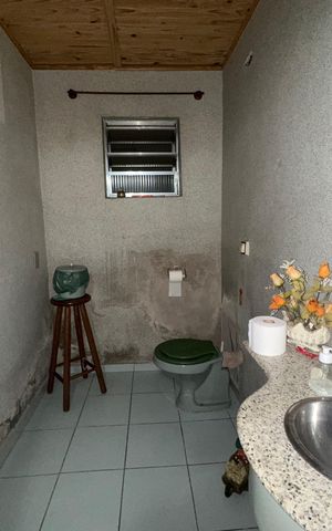 Casa à venda com 199m², 3 quartos e 2 vagas Casa à venda com 199m², 3 quartos e 2 vagasBanheiro 2