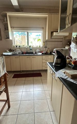 Casa à venda com 199m², 3 quartos e 2 vagas Casa à venda com 199m², 3 quartos e 2 vagasCozinha