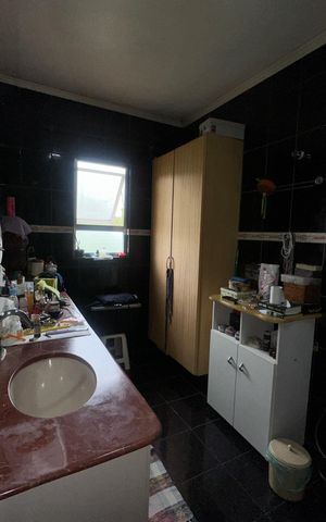 Casa à venda com 199m², 3 quartos e 2 vagas Casa à venda com 199m², 3 quartos e 2 vagasBanheiro da Suíte