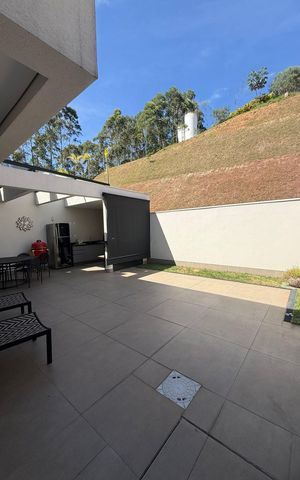 Casa de condomínio à venda com 200m², 3 quartos e 2 vagas Casa de condomínio à venda com 200m², 3 quartos e 2 vagasÁrea externa