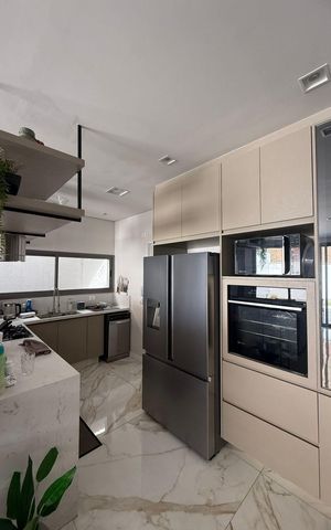 Casa de condomínio à venda com 200m², 3 quartos e 2 vagas Casa de condomínio à venda com 200m², 3 quartos e 2 vagasCozinha