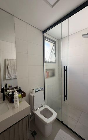 Casa de condomínio à venda com 200m², 3 quartos e 2 vagas Casa de condomínio à venda com 200m², 3 quartos e 2 vagasBanheiro