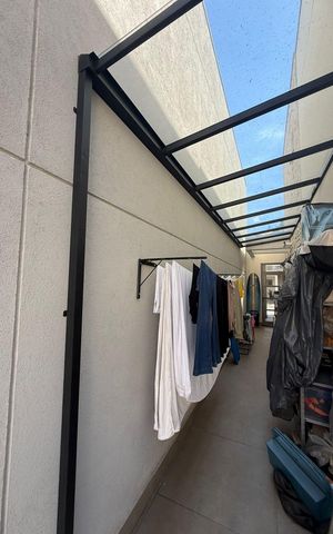 Casa de condomínio à venda com 200m², 3 quartos e 2 vagas Casa de condomínio à venda com 200m², 3 quartos e 2 vagasÁrea externa