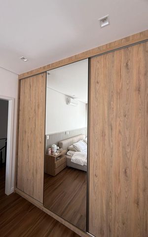 Casa de condomínio à venda com 200m², 3 quartos e 2 vagas Casa de condomínio à venda com 200m², 3 quartos e 2 vagasQuarto