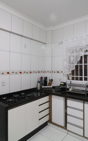 Casa à venda com 198m², 3 quartos e 2 vagasCozinha