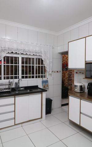 Casa à venda com 198m², 3 quartos e 2 vagasCozinha