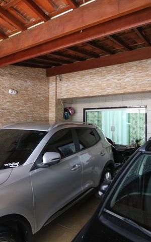 Casa à venda com 198m², 3 quartos e 2 vagasGaragem